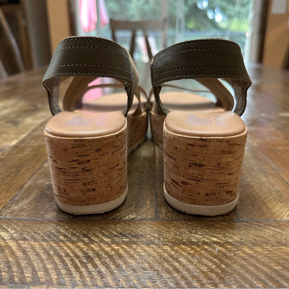 Sorel Cameron Flatform Slingback Sandal - Size 8 - Tan/Olive Green - Picture 8 of 11